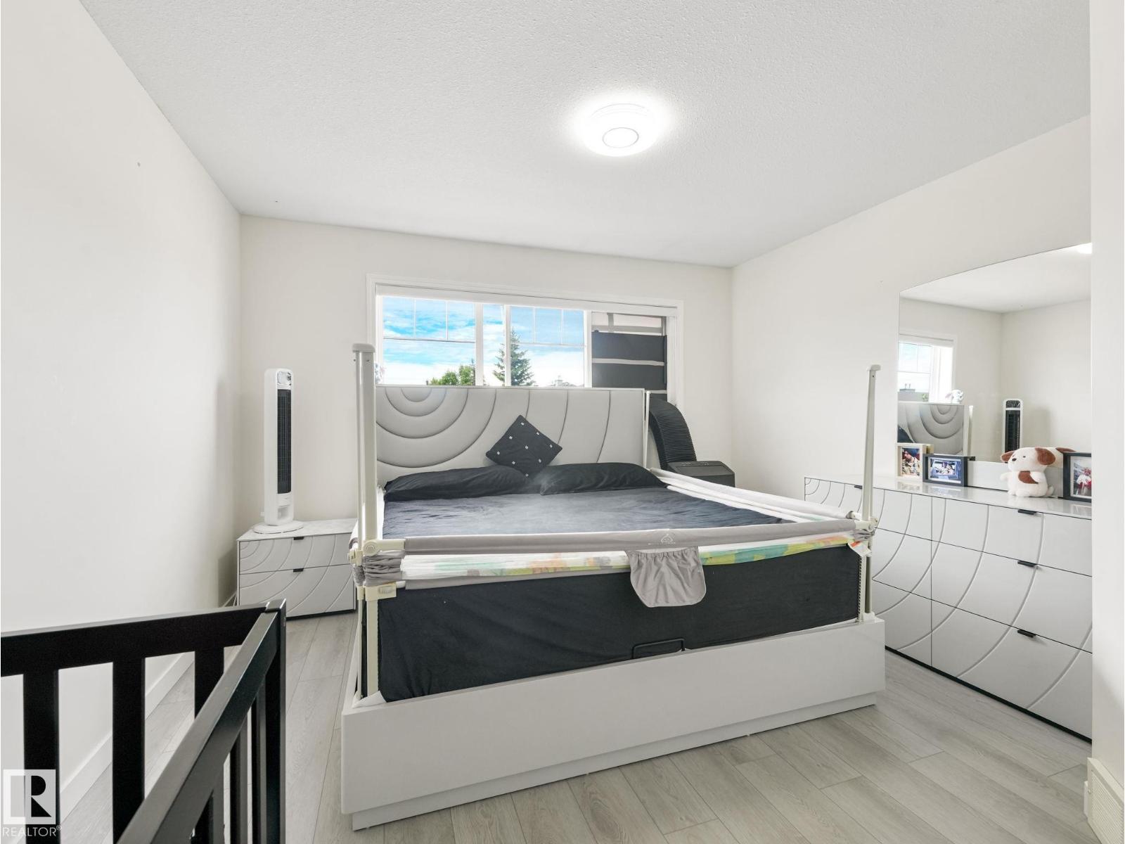 #18 230 EDWARDS DR SW - 31