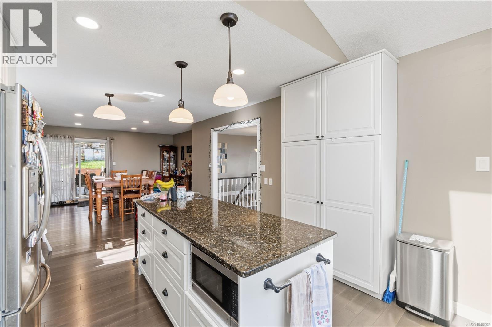 217 Tahoe Ave - Image 24