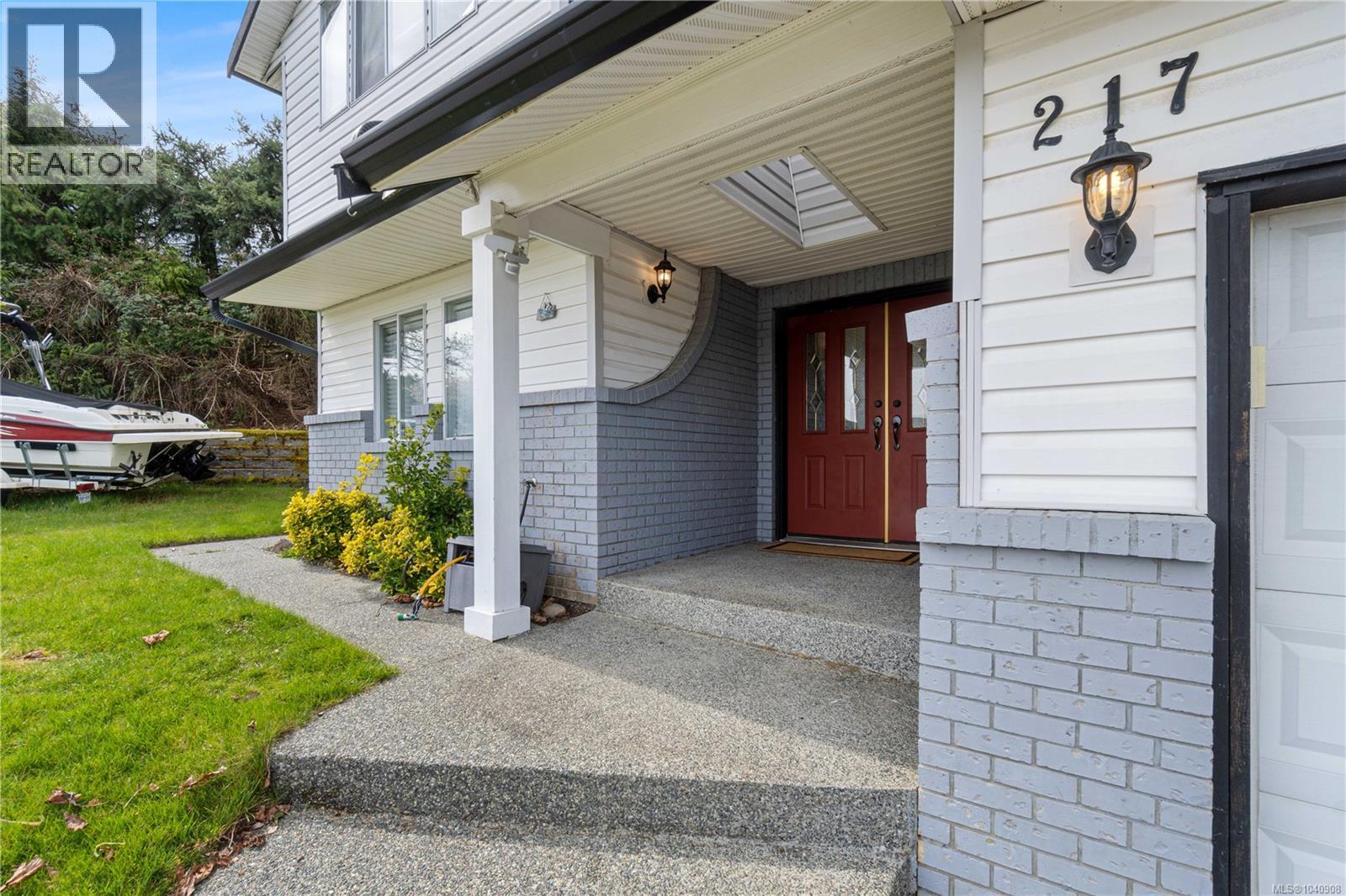 217 Tahoe Ave - Image 3