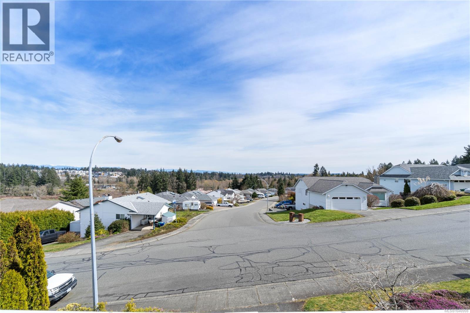 217 Tahoe Ave - Image 38