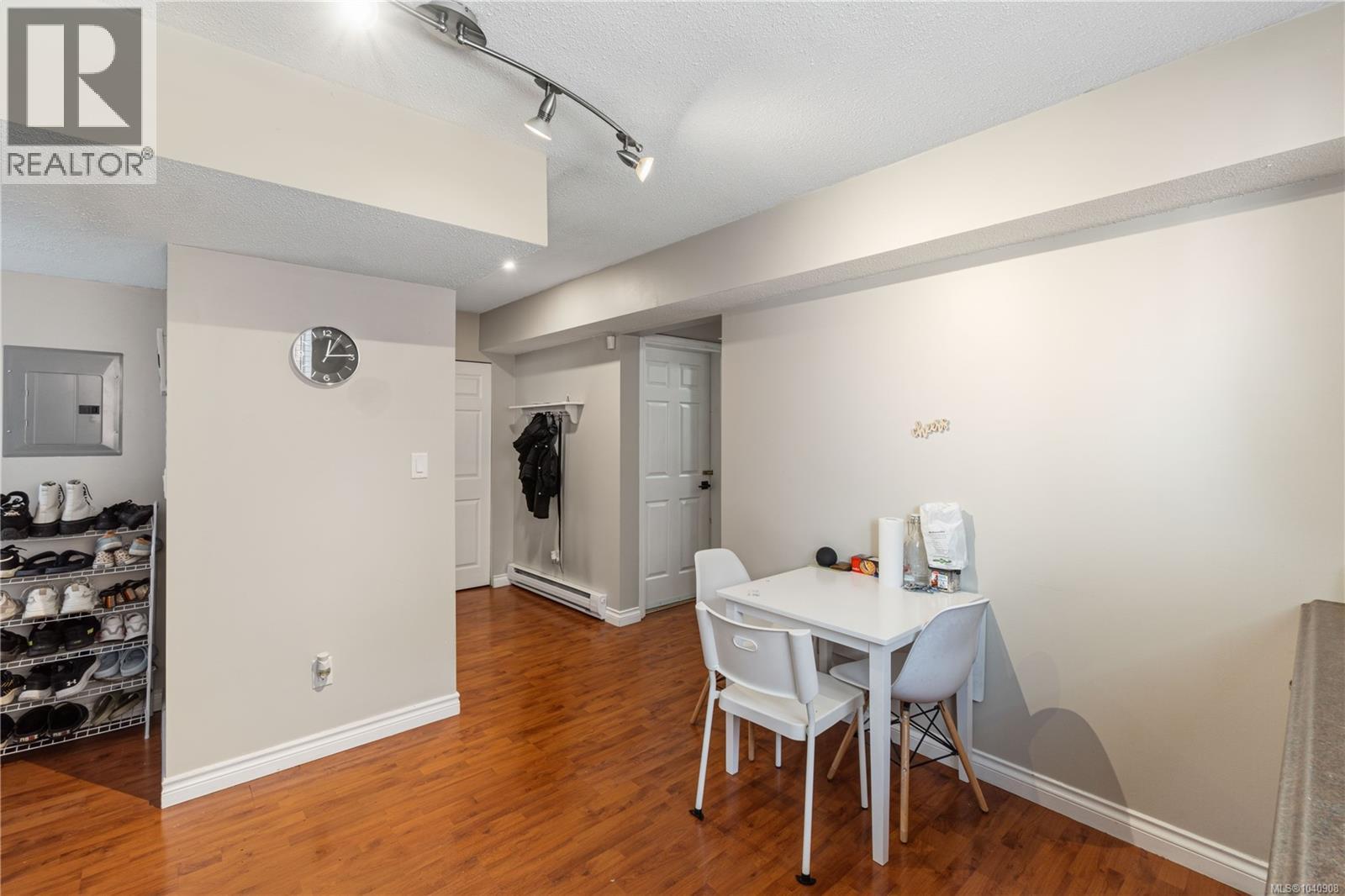 217 Tahoe Ave - Image 44