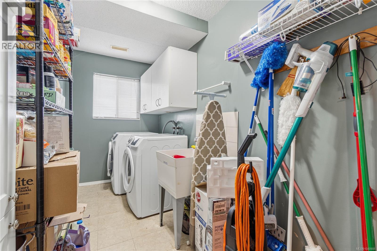 217 Tahoe Ave - Image 49
