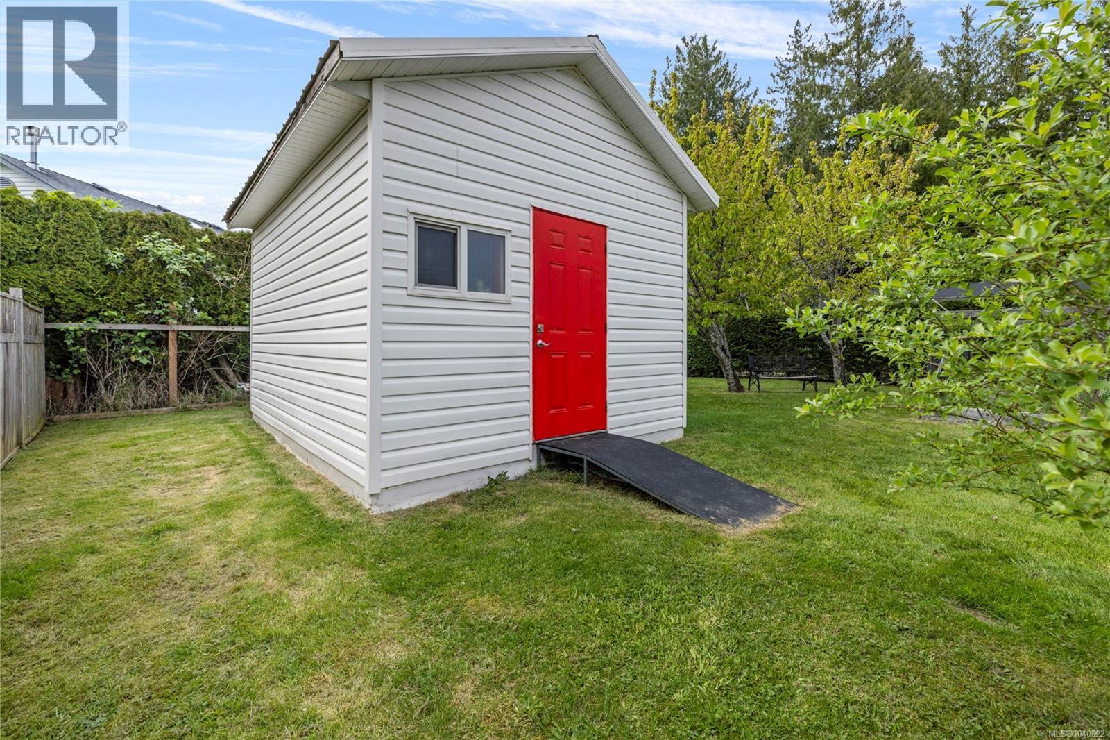 769 Phillips St - 27