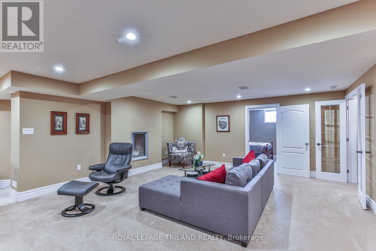 2129 PENNYROYAL STREET - 30
