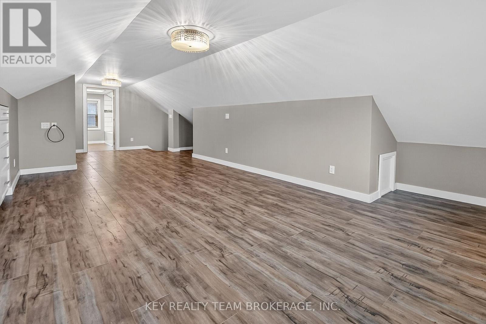 5169 BRIDGE STREET - 38