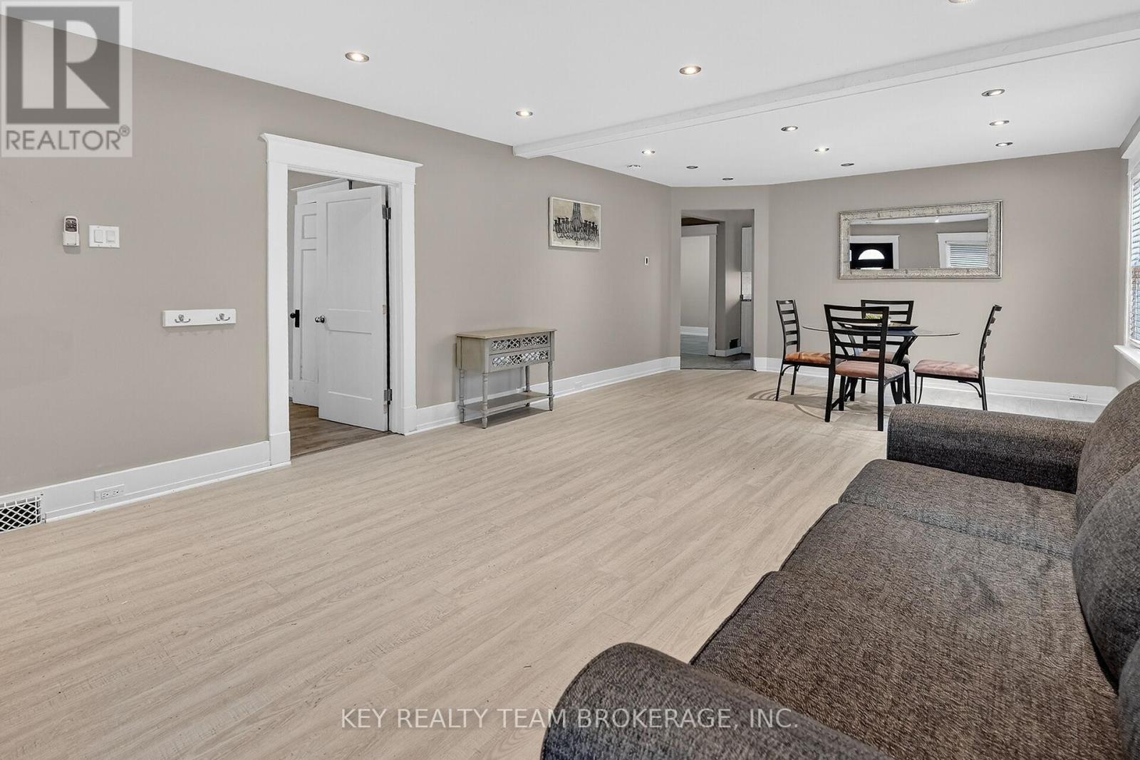 5169 BRIDGE STREET - 32