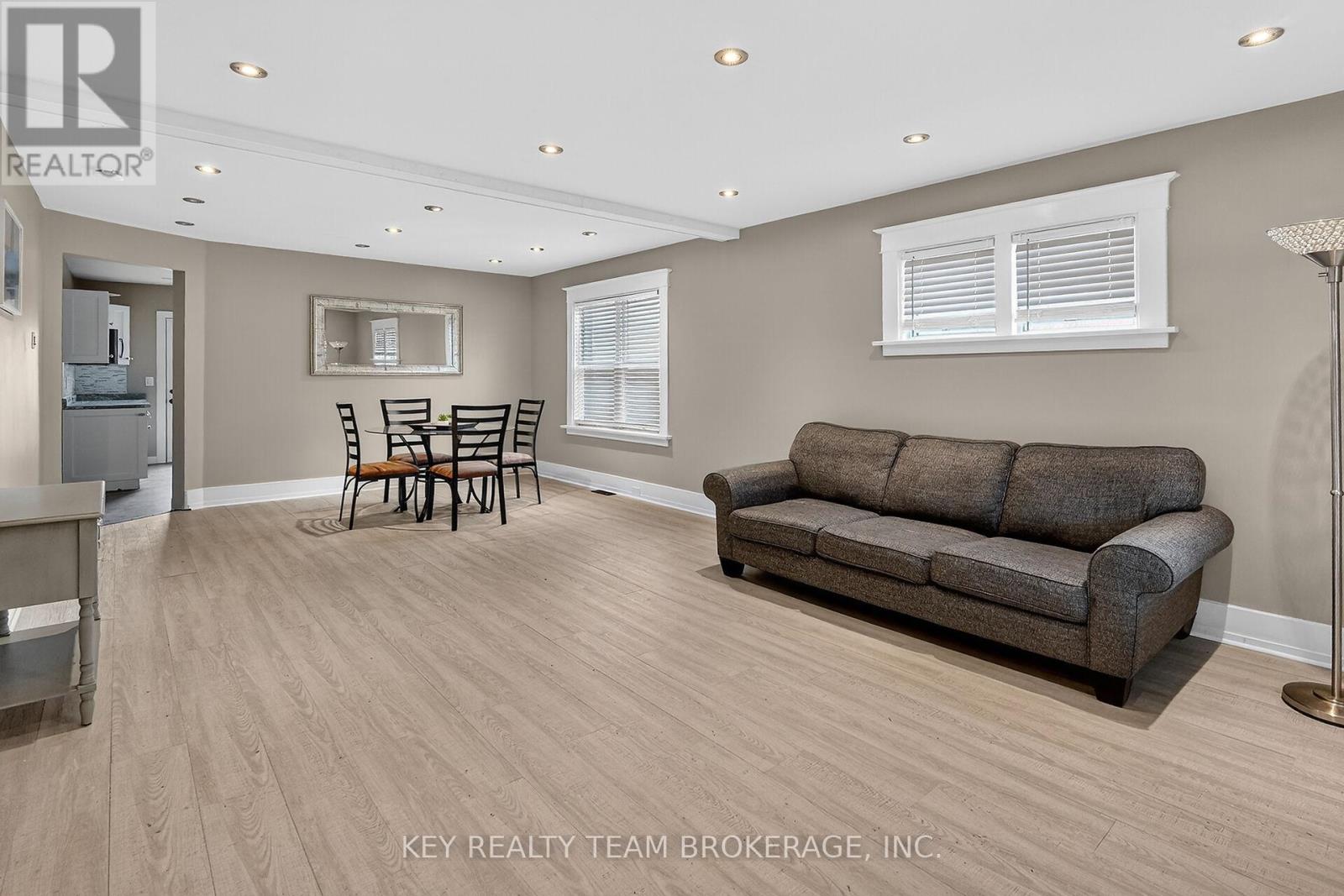 5169 BRIDGE STREET - 31