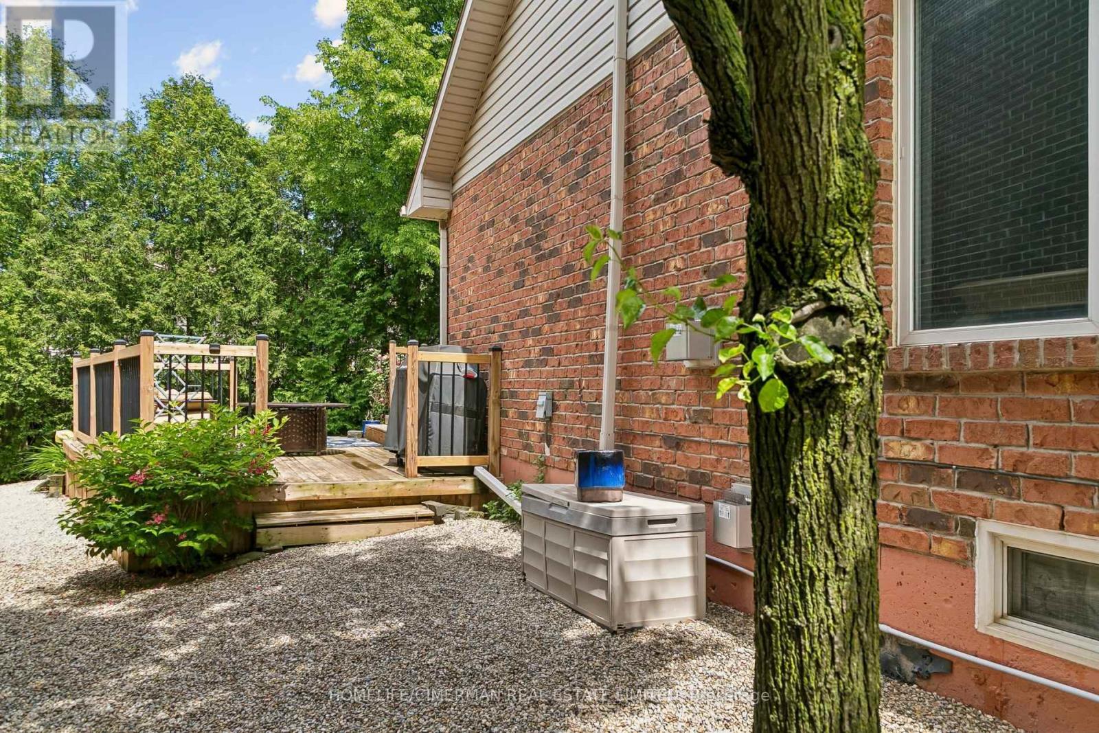 #1 1173 BELLVIEW CRESCENT - 46