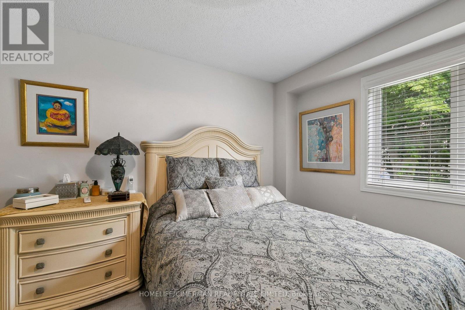#1 1173 BELLVIEW CRESCENT - 25