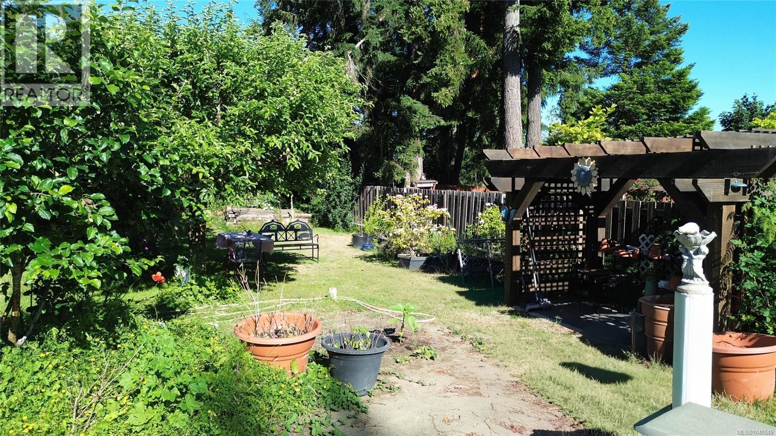 1591 Cowichan Bay Rd - 22