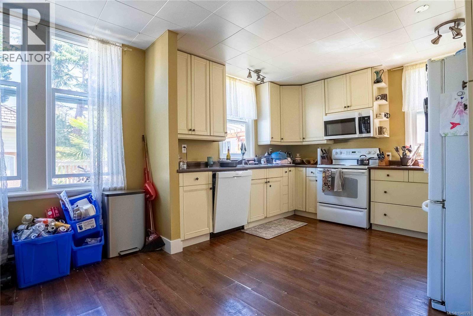 2329 Dowler Pl - 4