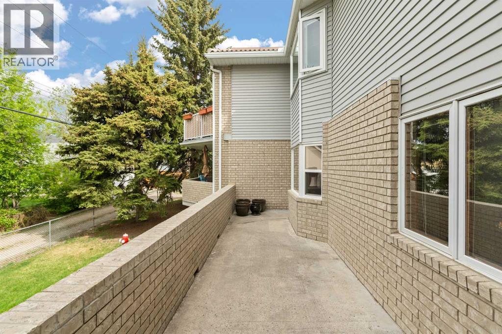 #101 410 7 Street SW - 13