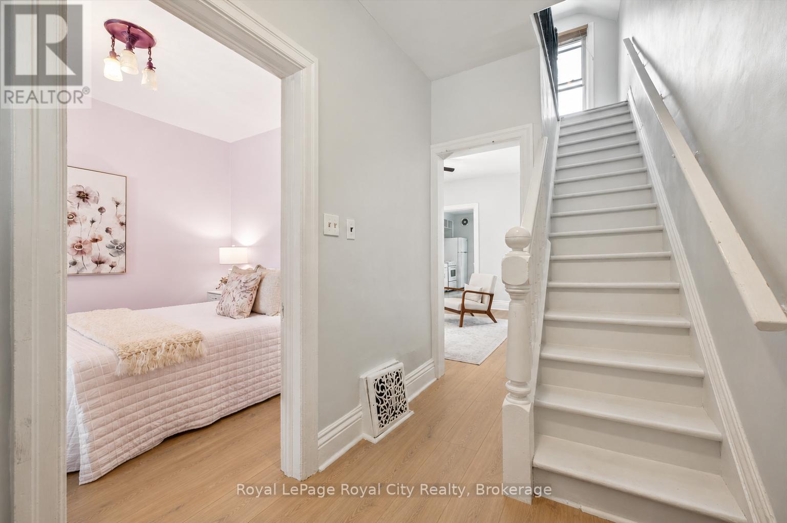 178 YORK ROAD - 12