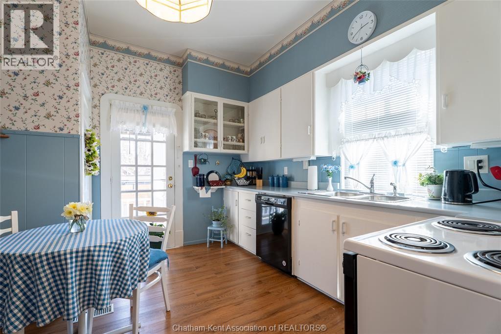 108 Forest STREET - 16