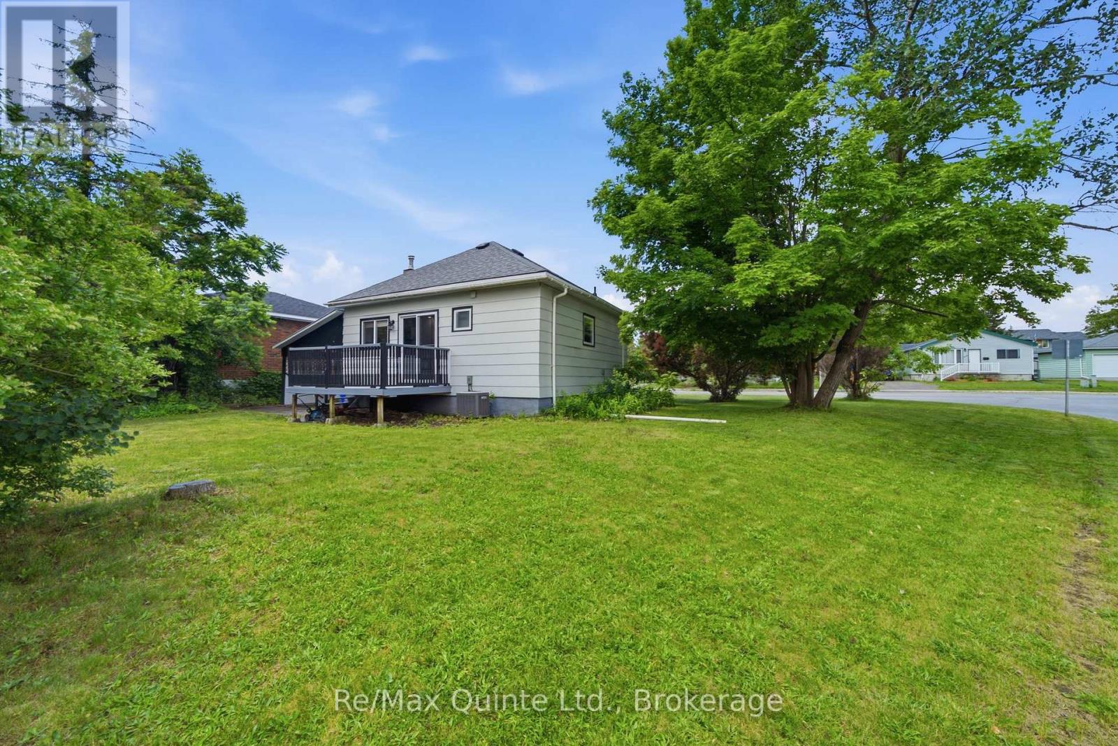 261 SIDNEY STREET - 43
