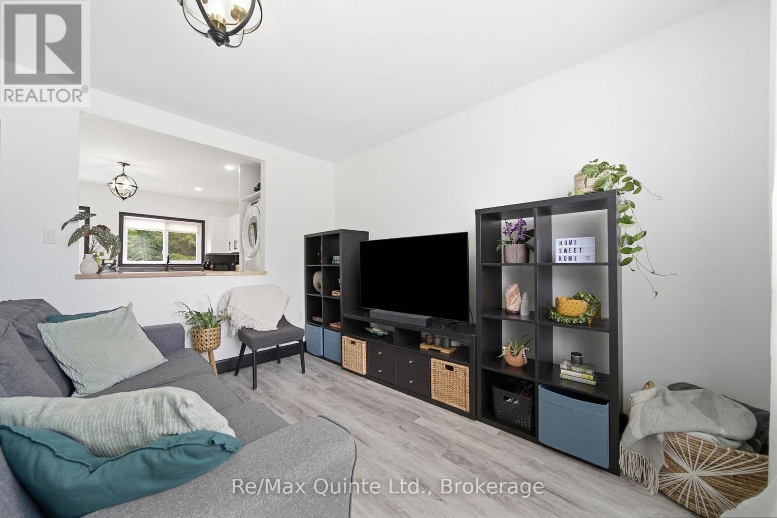261 SIDNEY STREET - 9