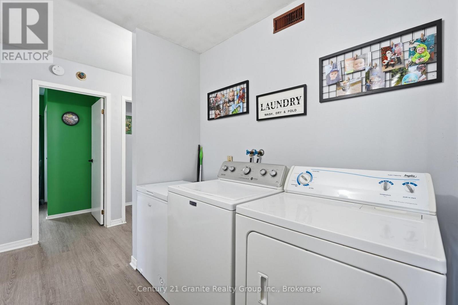 18 PINE RIDGE ROAD - 17