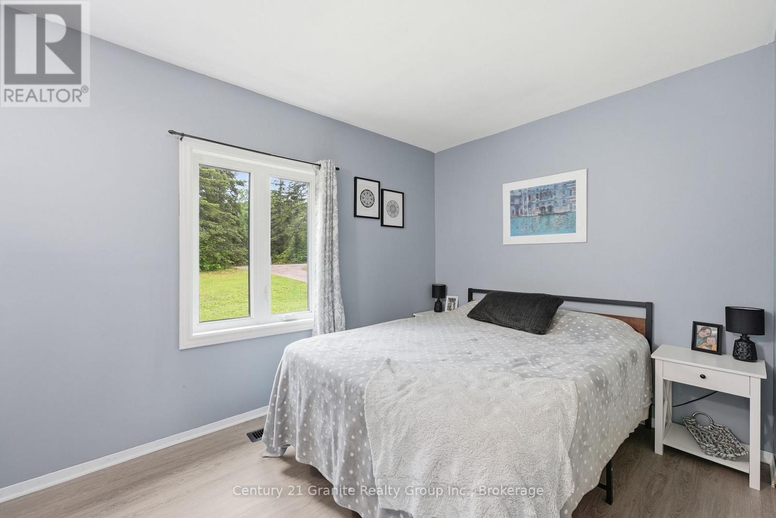 18 PINE RIDGE ROAD - 21