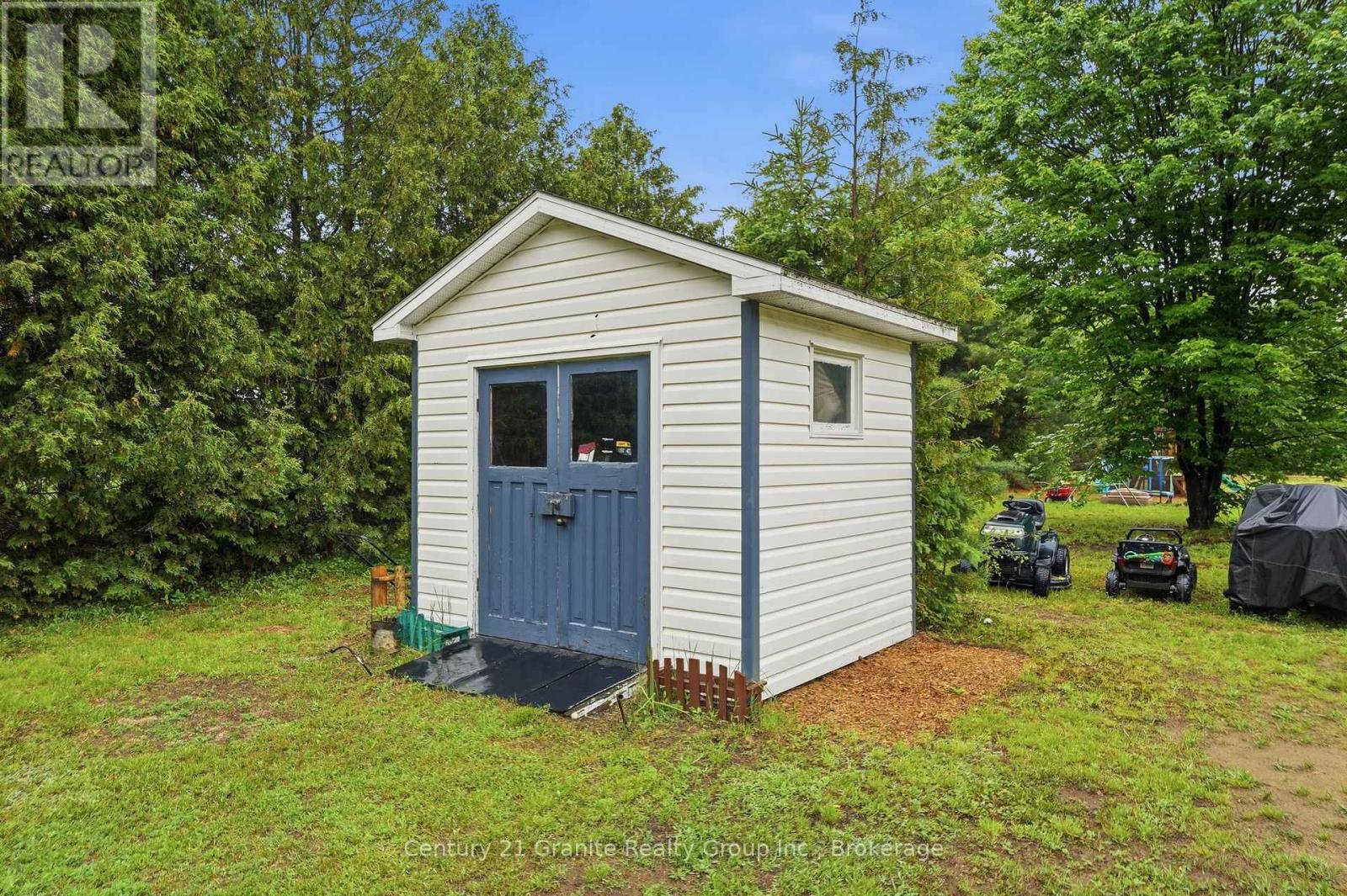 18 PINE RIDGE ROAD - 30