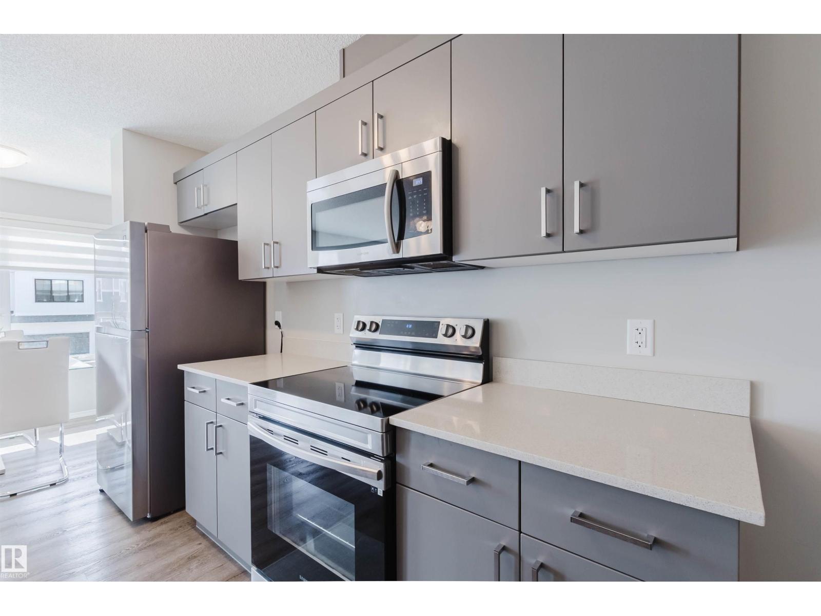 17268 9B AV SW — photo 8