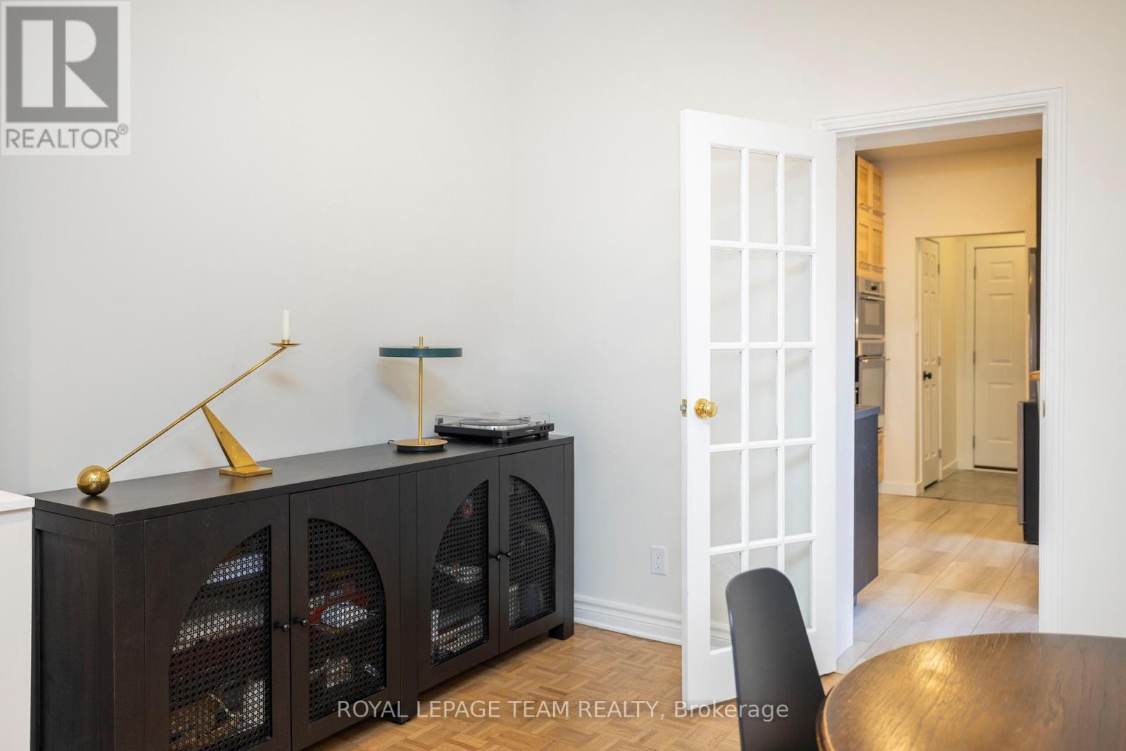 2 Bed, 2 Bath House for Sale in Ottawa – 14 CRICHTON STREET, Ottawa – MLS# X13467580 - Image 16