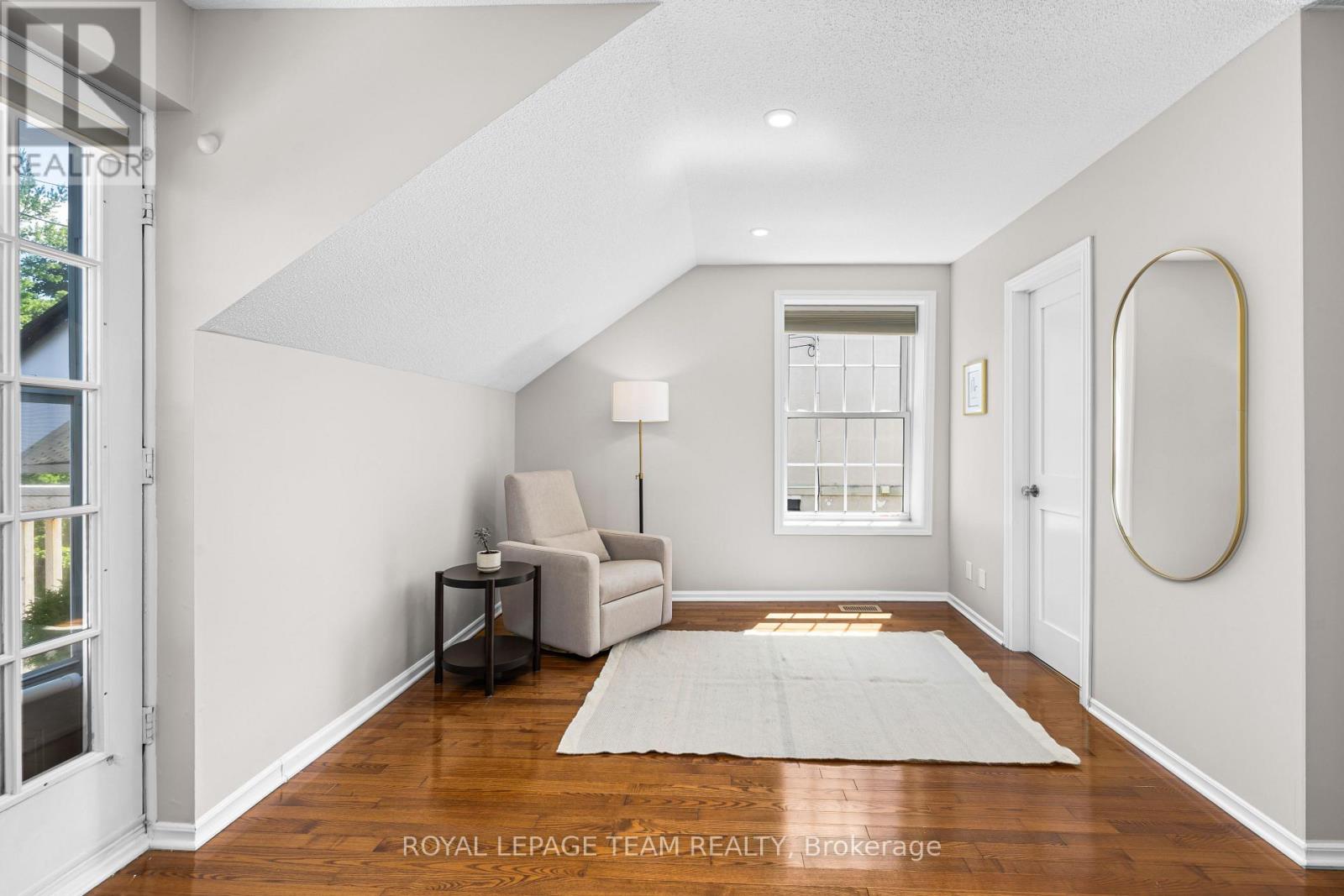 2 Bed, 2 Bath House for Sale in Ottawa – 14 CRICHTON STREET, Ottawa – MLS# X13467580 - Image 28