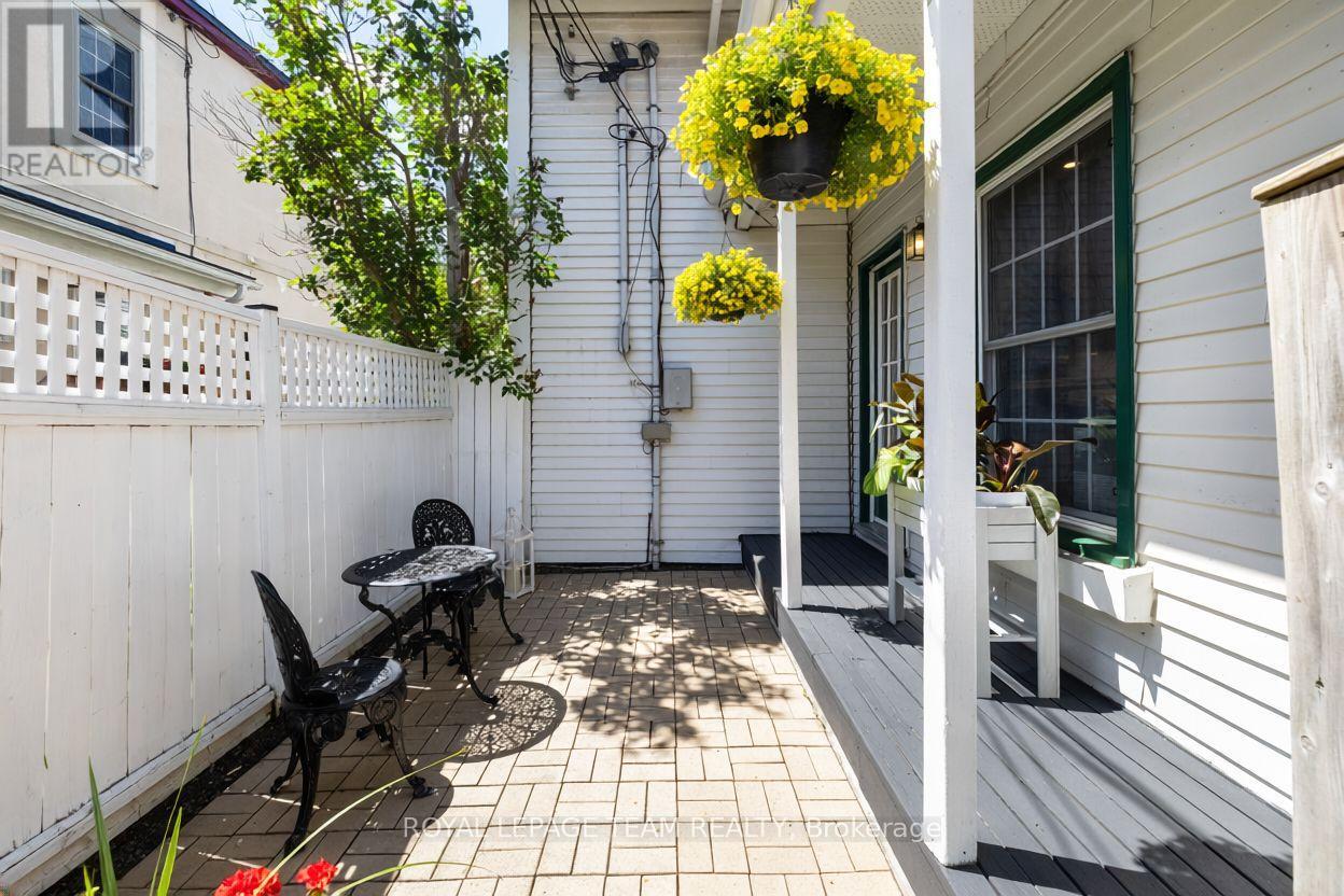 2 Bed, 2 Bath House for Sale in Ottawa – 14 CRICHTON STREET, Ottawa – MLS# X13467580 - Image 40