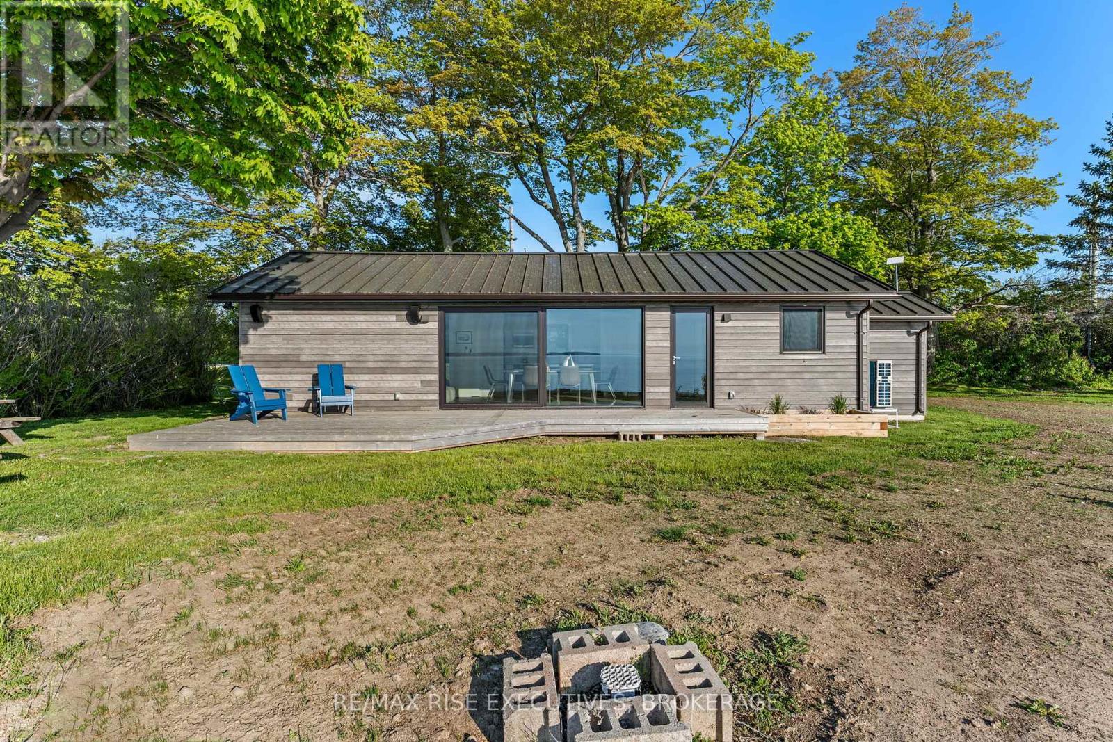 682 SALMON POINT ROAD - 27