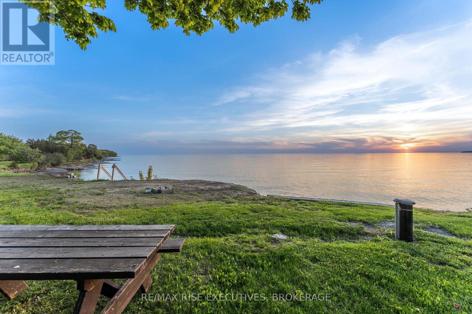 682 SALMON POINT ROAD - 26