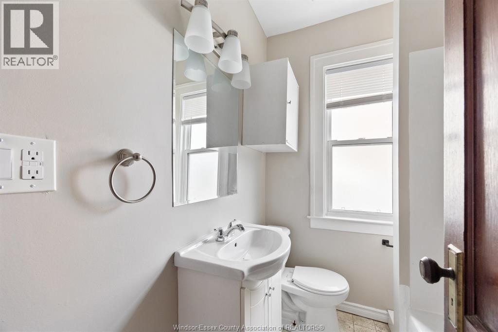 636 PARTINGTON AVENUE - 9