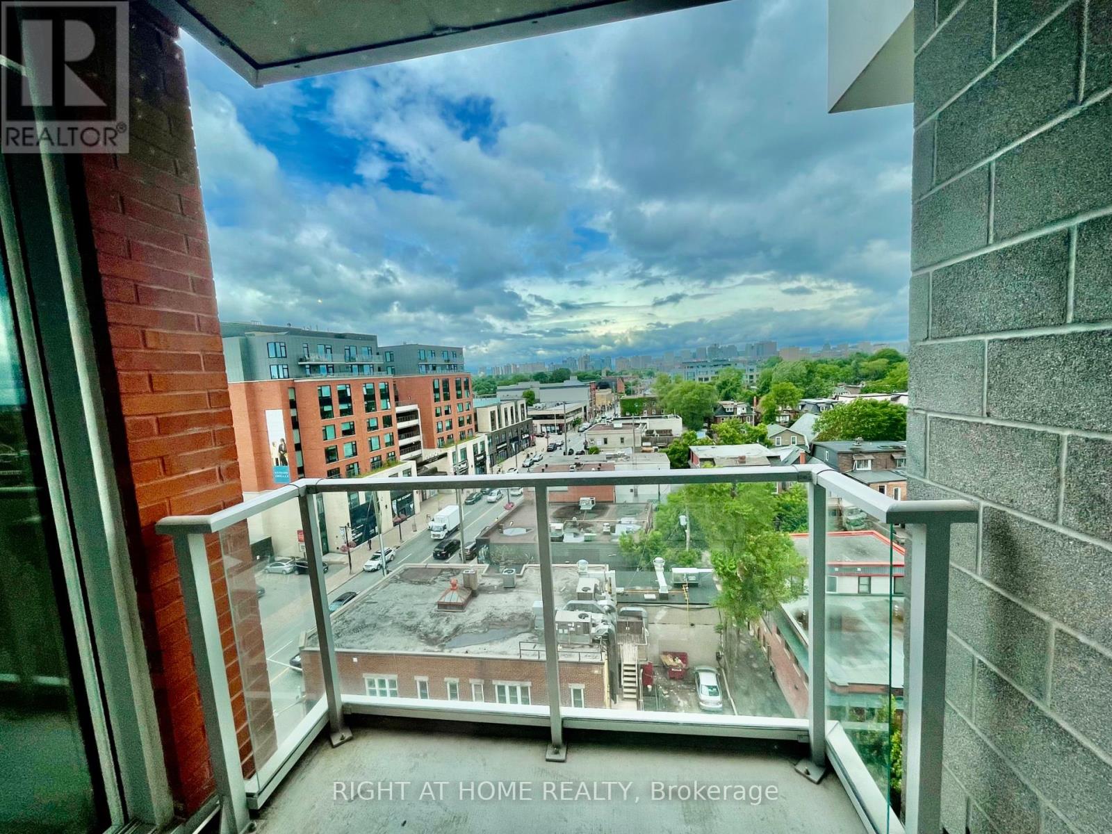 1 Bed, 1 Bath Apartment for Sale in Ottawa – 708 – 118 HOLMWOOD AVENUE, Ottawa – MLS# X13465728 - Image 16