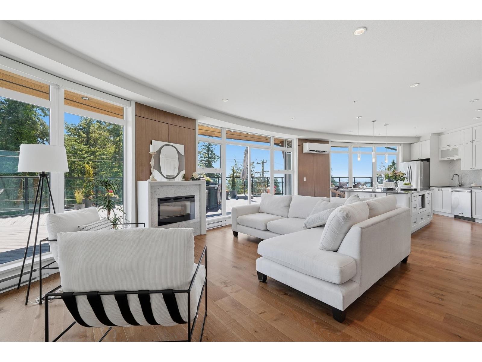 418 14855 THRIFT AVENUE, White Rock