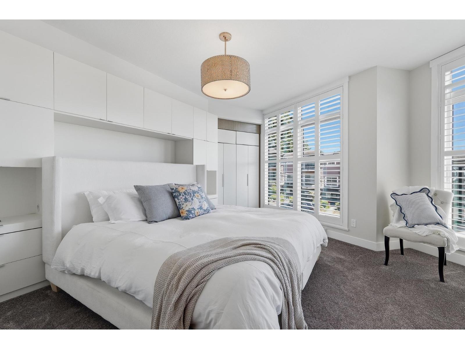 418 14855 THRIFT AVENUE, White Rock