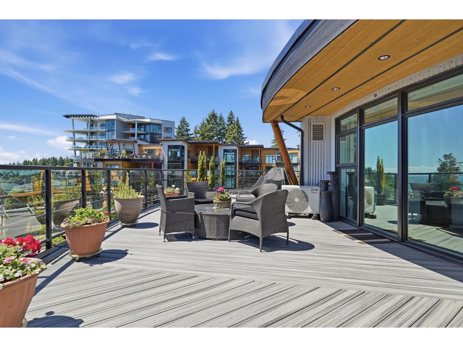 418 14855 THRIFT AVENUE, White Rock