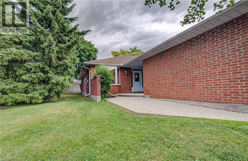 #1 71 BEASLEY Crescent - 41