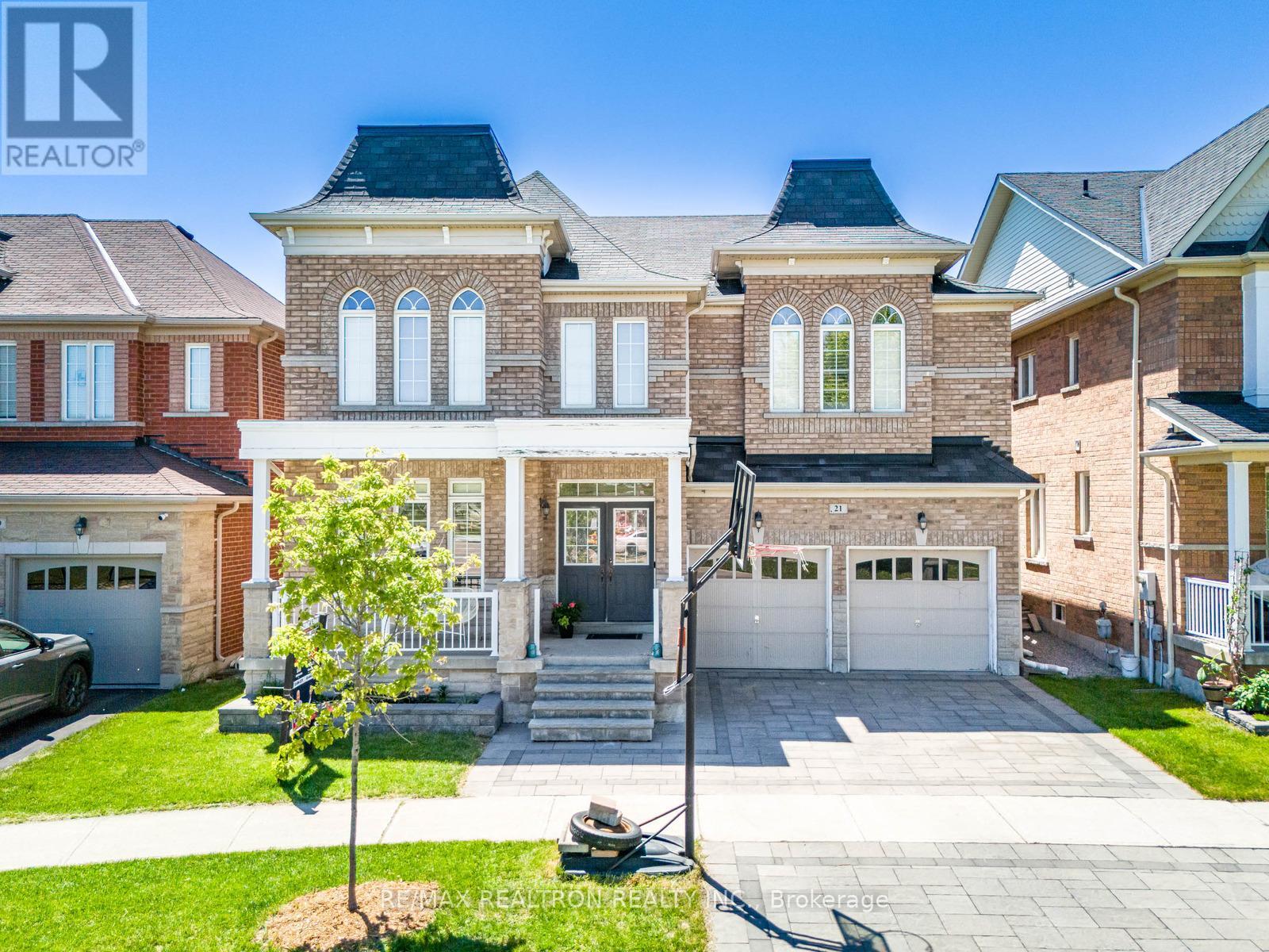 21 RENNIE AVENUE - 3