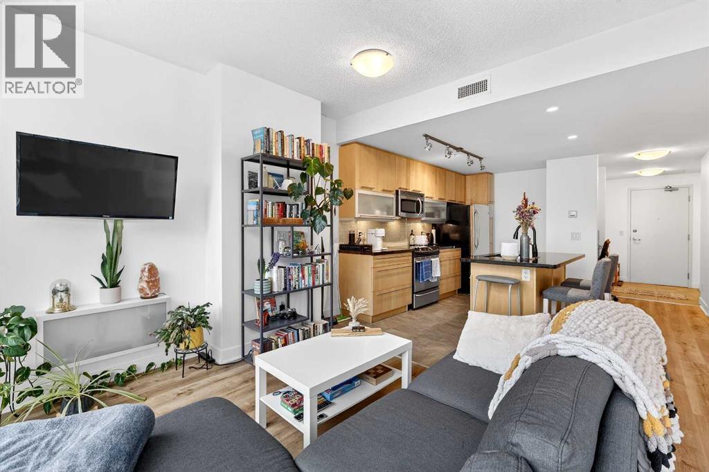#302 215 13 Avenue SW - 16