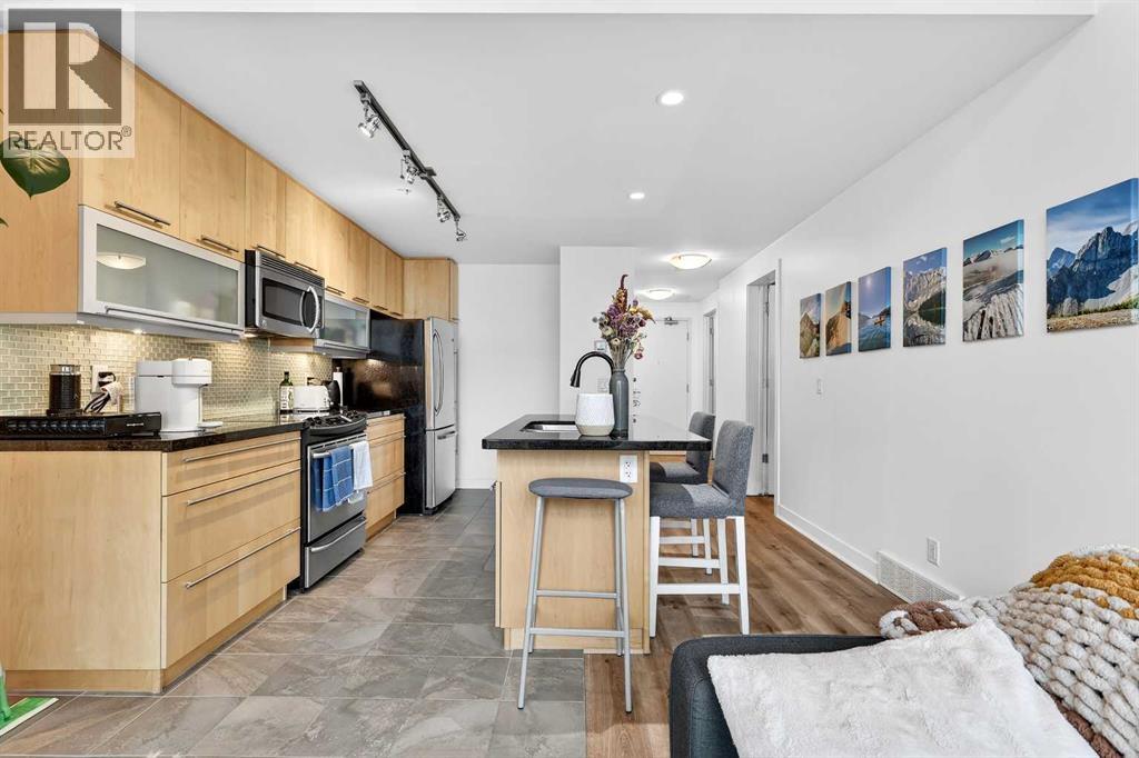 #302 215 13 Avenue SW - 6