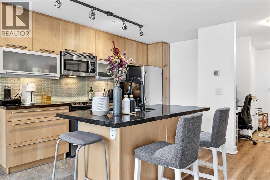#302 215 13 Avenue SW - 8