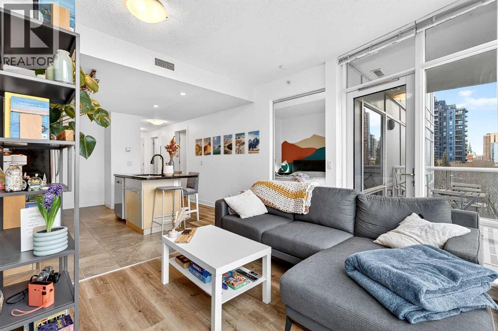 #302 215 13 Avenue SW - 15