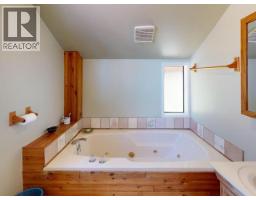 11109 Dulmage Road, Powell River, BC V8A0N5 Photo 23