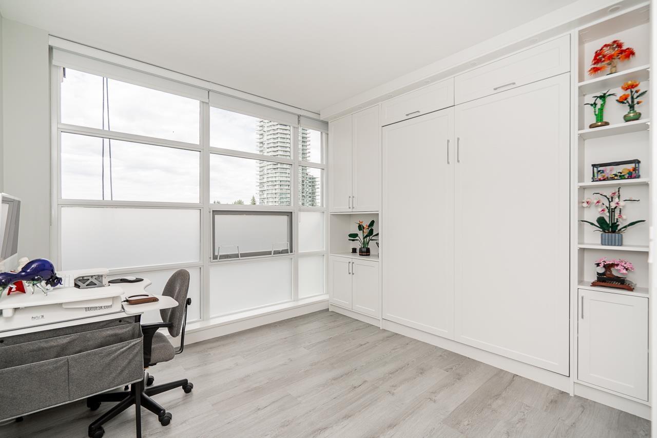 203 15152 RUSSELL AVENUE, White Rock
