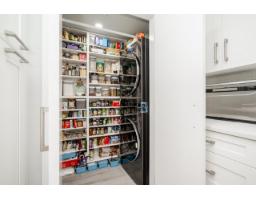 203 15152 Russell Avenue, White Rock, BC V4B0A3 Photo 11