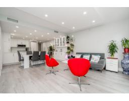 203 15152 Russell Avenue, White Rock, BC V4B0A3 Photo 17