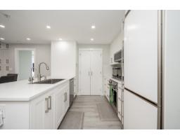 203 15152 Russell Avenue, White Rock, BC V4B0A3 Photo 7