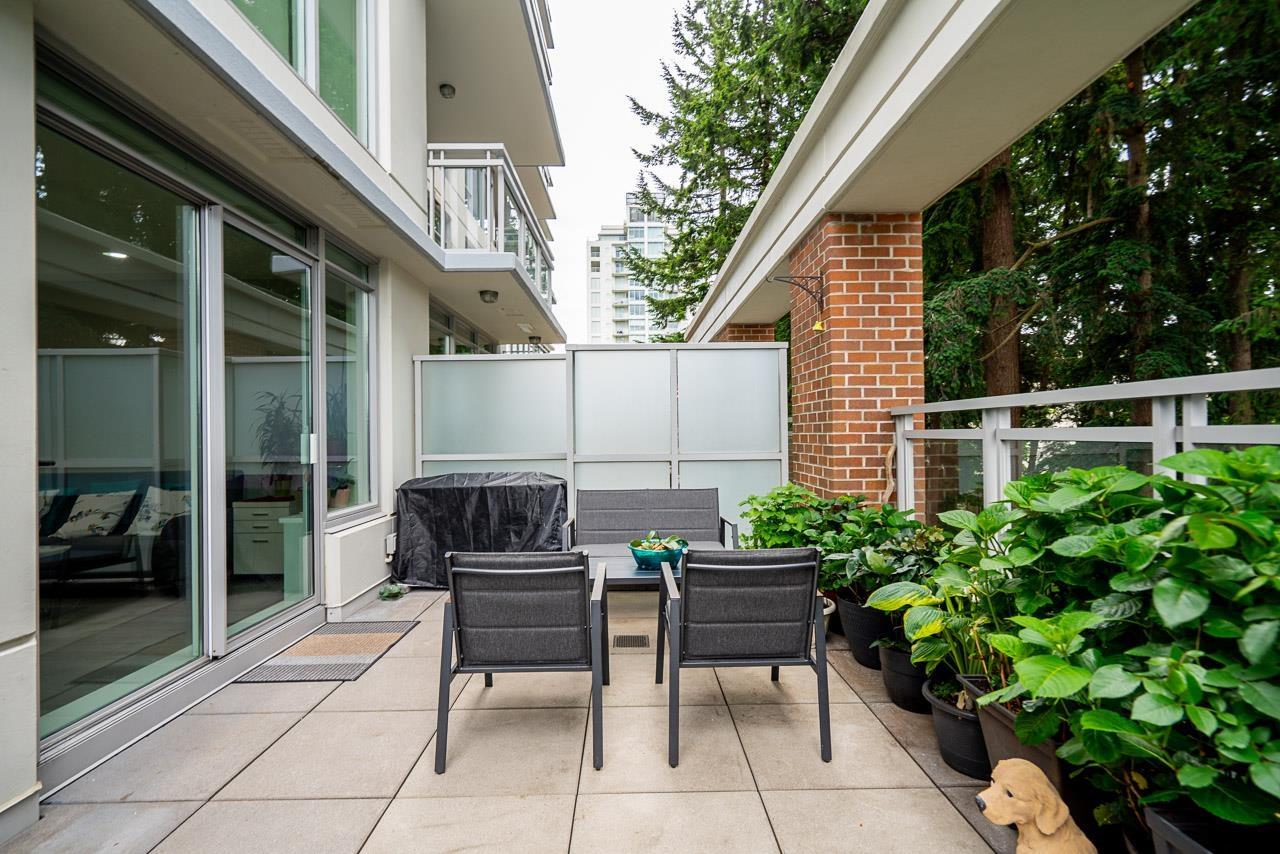 203 15152 RUSSELL AVENUE, White Rock