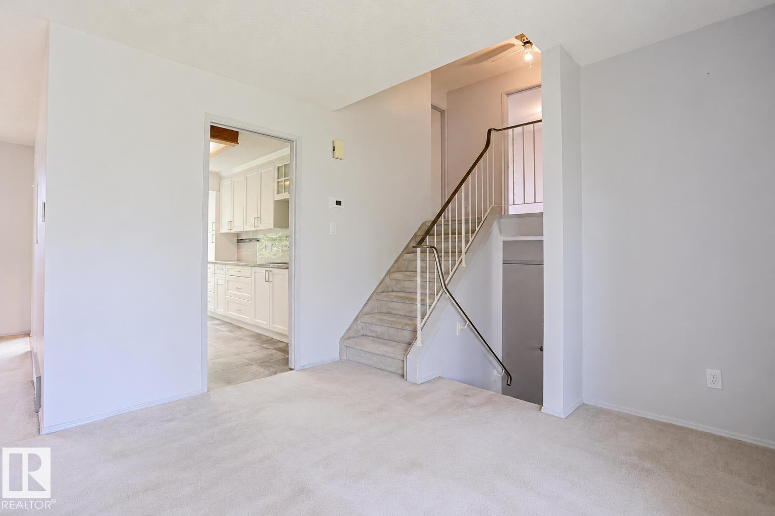 4 GOEBEL CL — photo 19