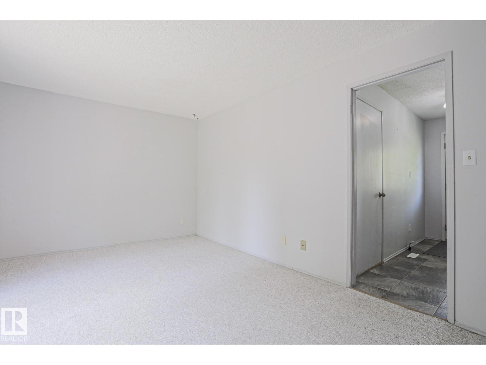 4 GOEBEL CL — photo 35