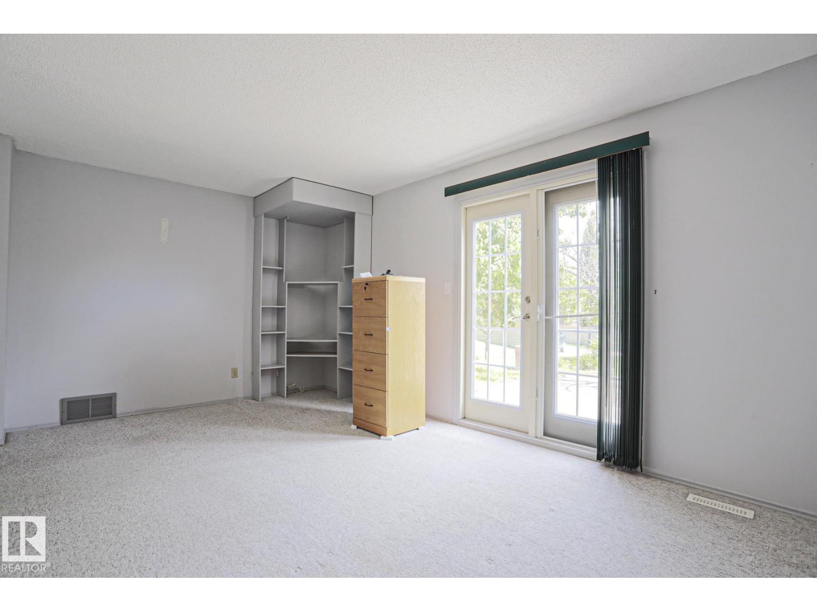 4 GOEBEL CL — photo 36