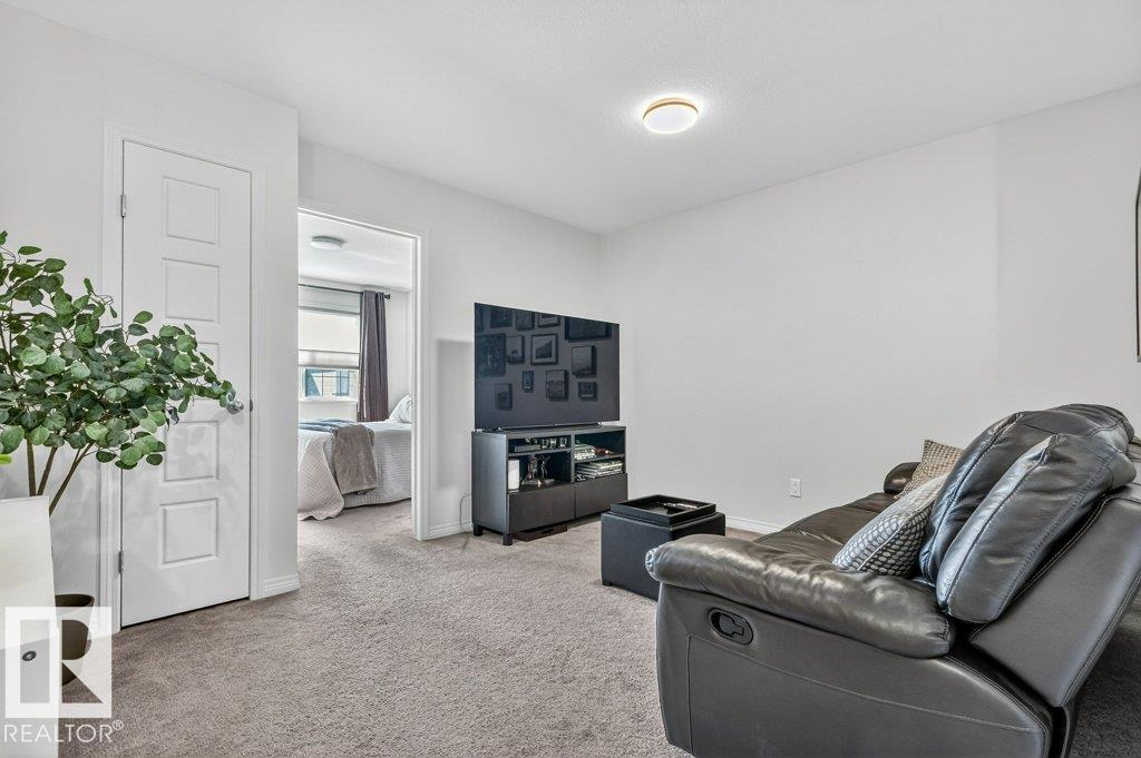 3708 42 AV — photo 19